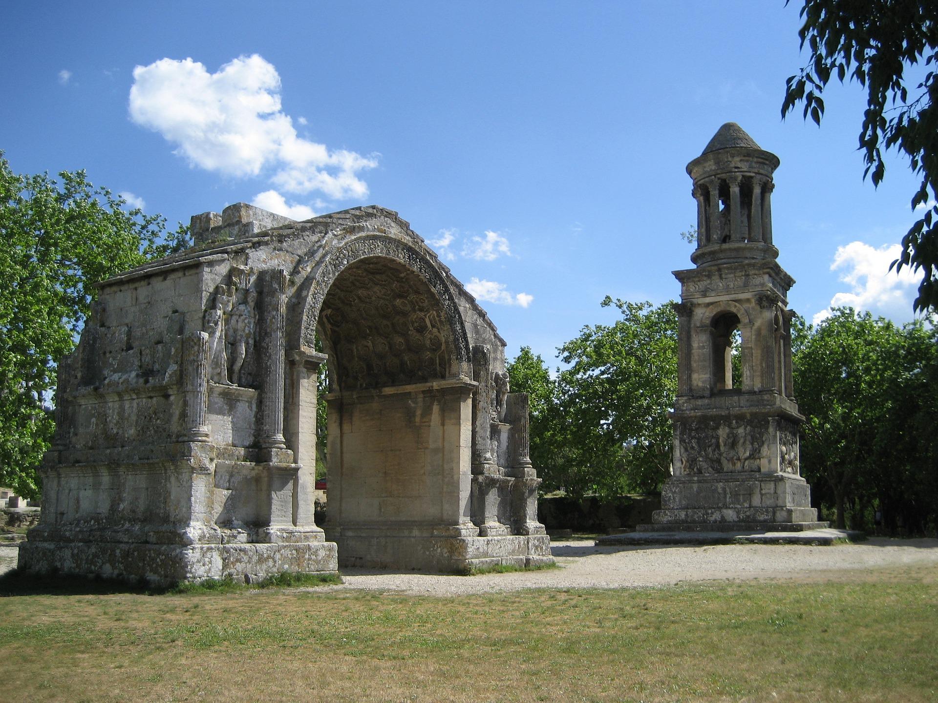 Vue sur un monument de Saint Rémy de Provence